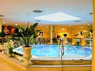 Eines der Becken in der Therme © Königliche Kristall-Therme Seelze