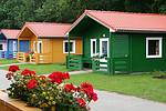 Bunte Lodges laden zum Übernachten ein © Serengeti-Park Hodenhagen