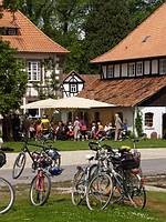 Hofcafé im Rittergut Besenhausen © Landkreis Göttingen, Fotografin: Sissi Karnehm-Wolf
